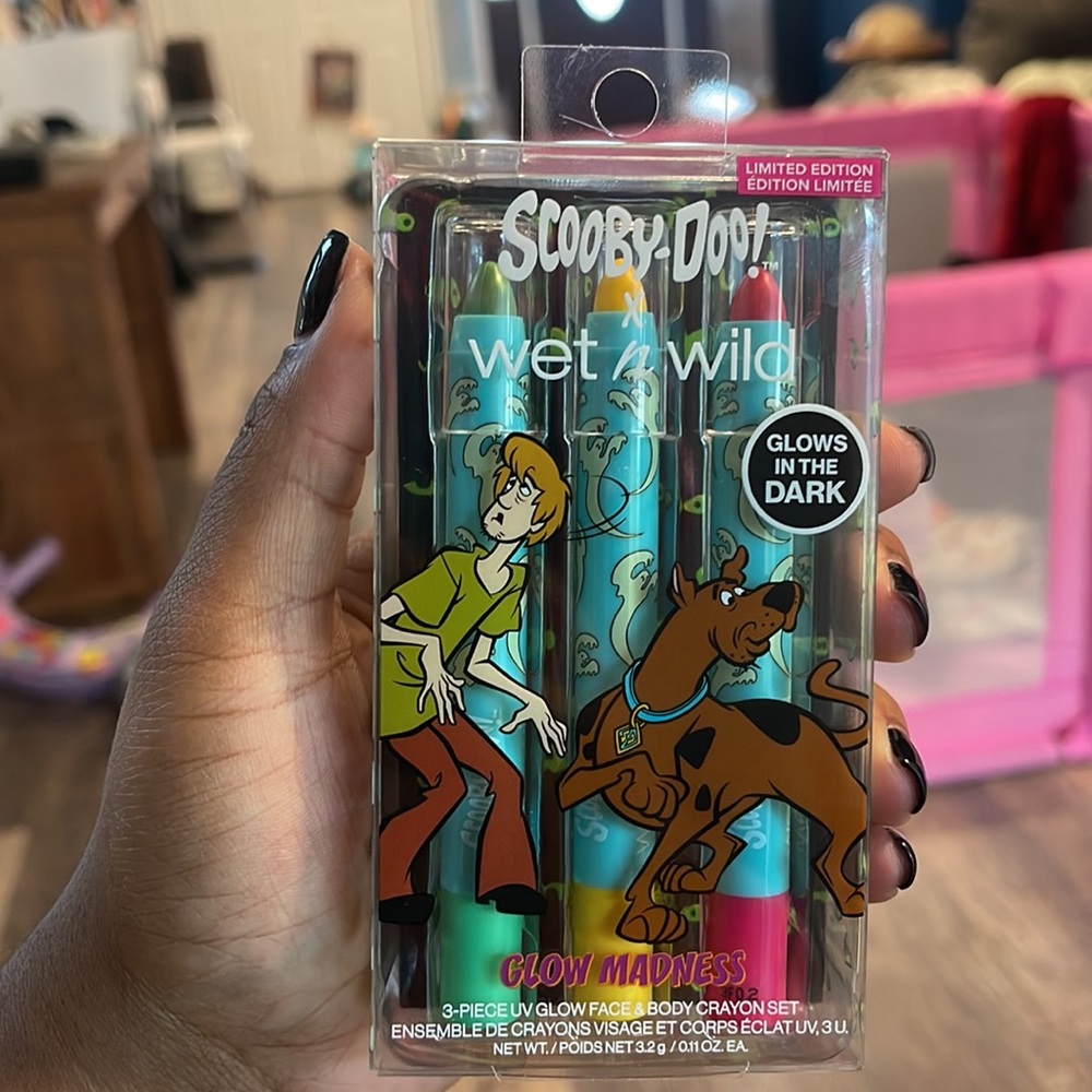 🚨Please Read🚨 SCOOBY-DOO X WET N WILD LIMITED EDITION COSMETICS